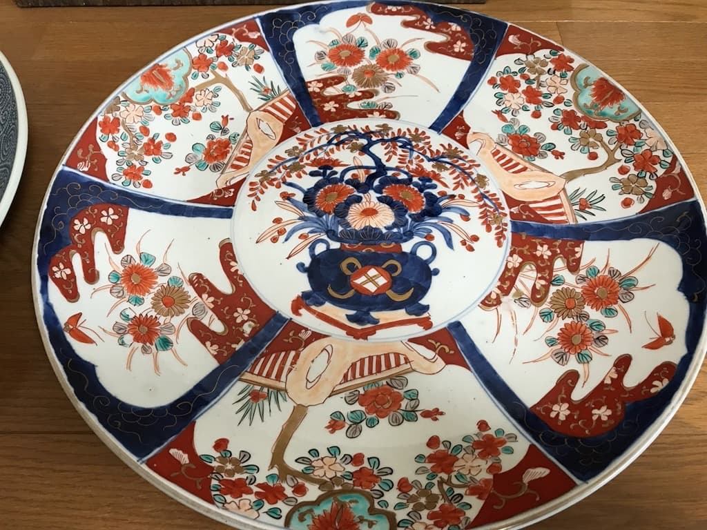 【骨董】 古伊万里 飾り皿 大皿（直径46cm） 2枚 大明成化年製 木箱付き