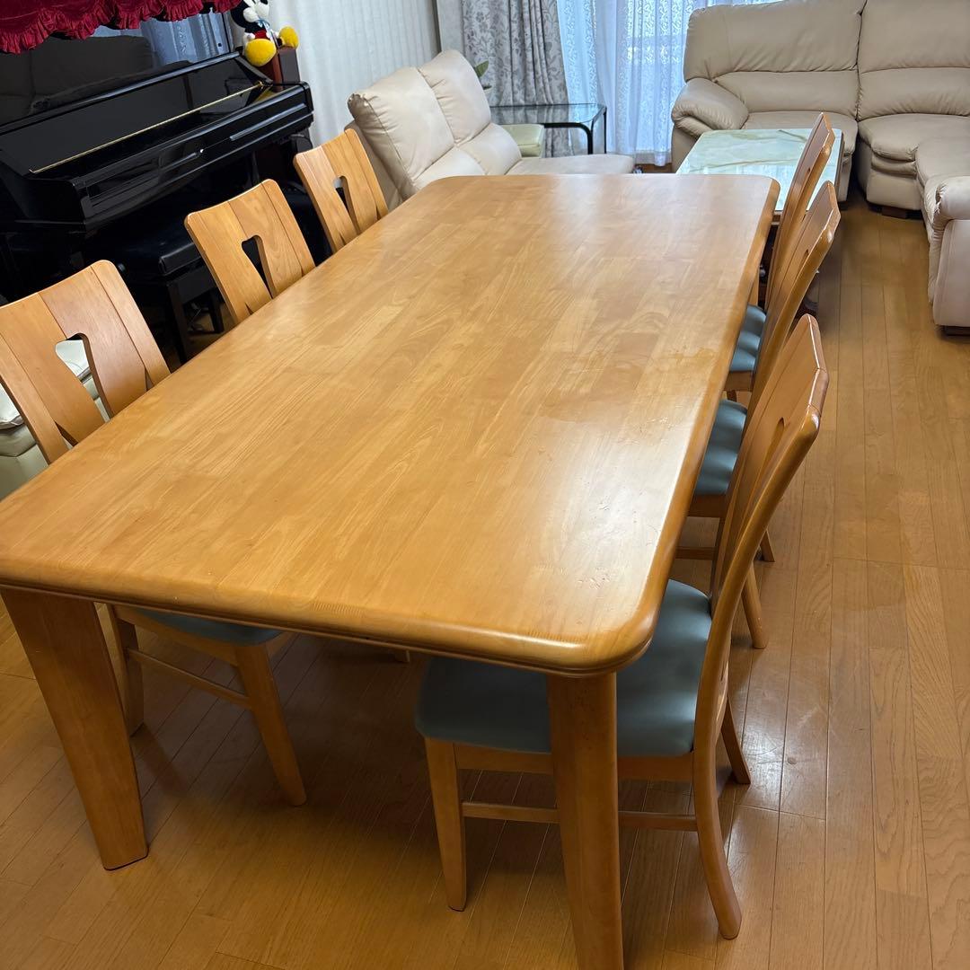 木製ダイニングテーブルと椅子6脚セット