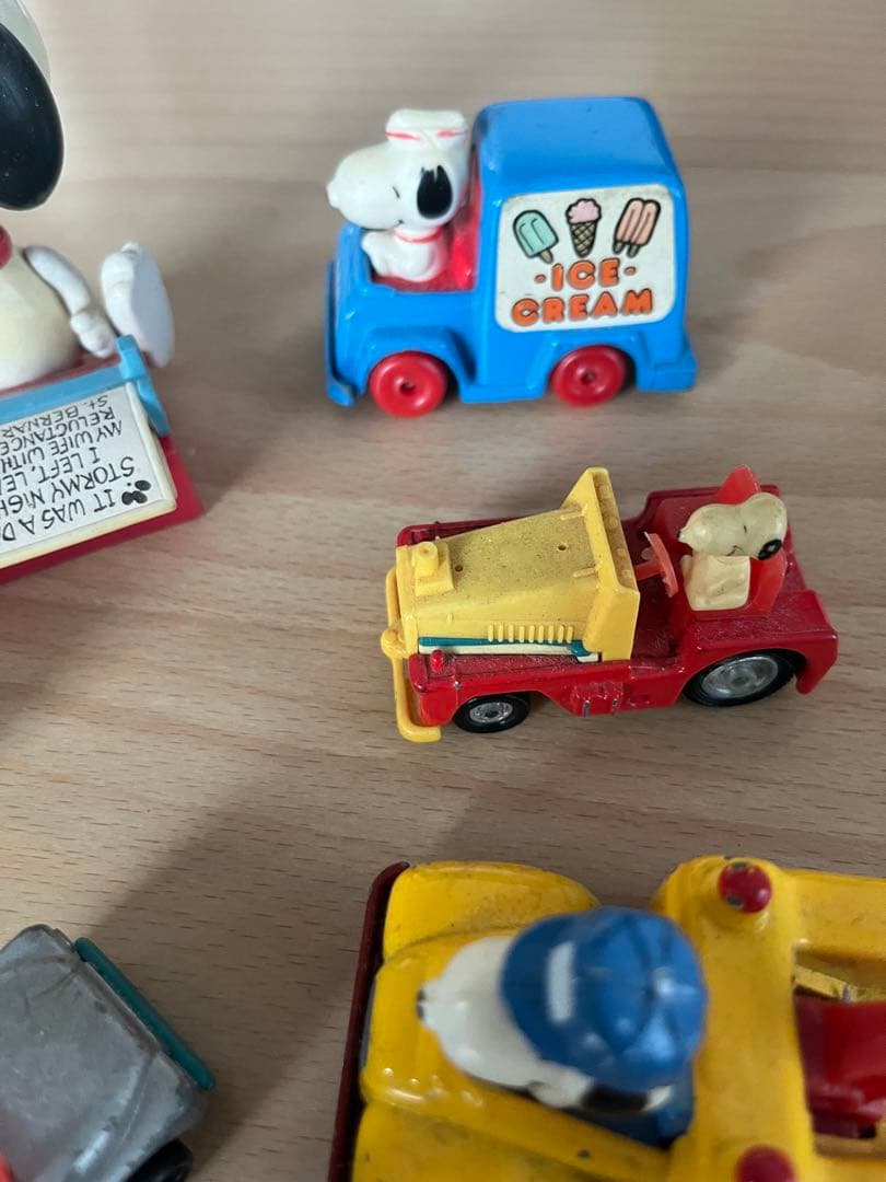 スヌーピーミニカーセット