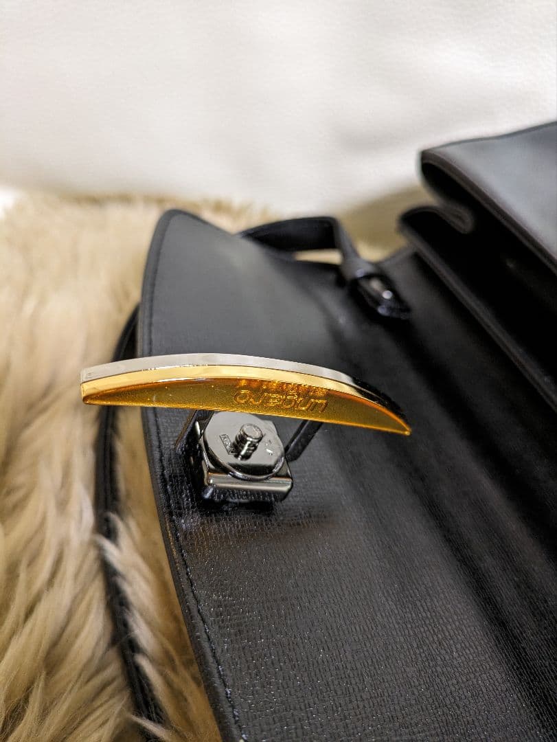 【ギミック有】【美品】ungaro ウンガロ　ハンドバッグ　黒　フォーマル　本革