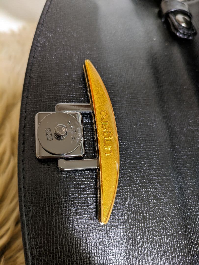 【ギミック有】【美品】ungaro ウンガロ　ハンドバッグ　黒　フォーマル　本革