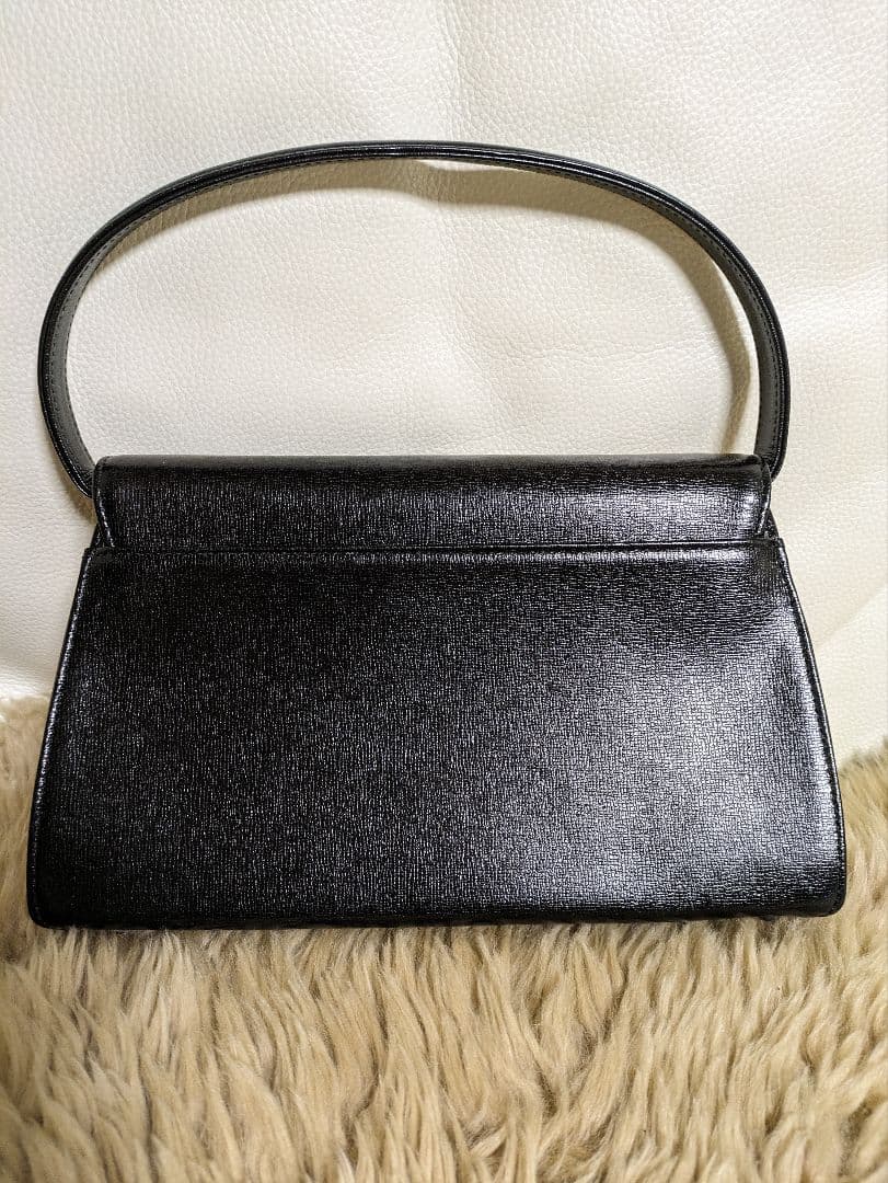 【ギミック有】【美品】ungaro ウンガロ　ハンドバッグ　黒　フォーマル　本革