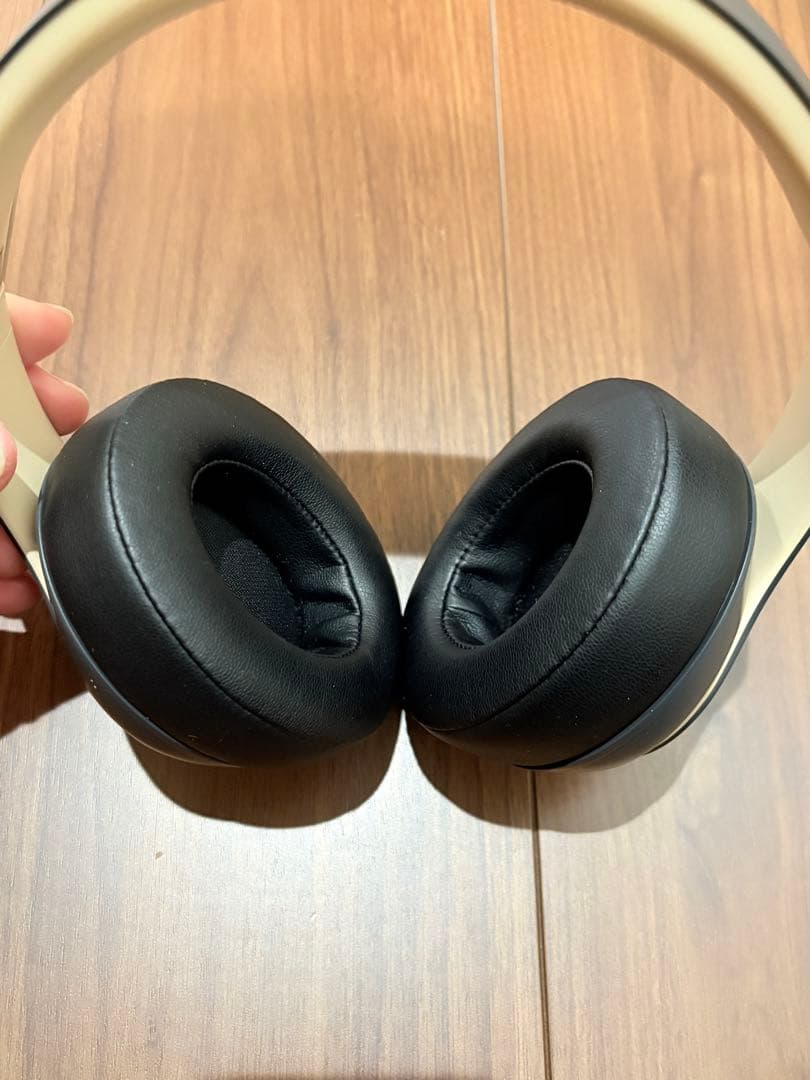 Beats Studio3 Wireless グレー/ゴールド
