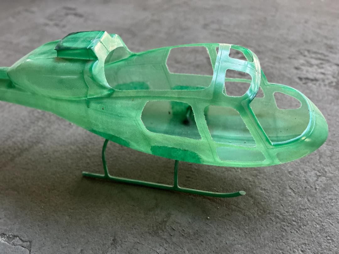 ラジコン ヘリコプター　スケールボディ