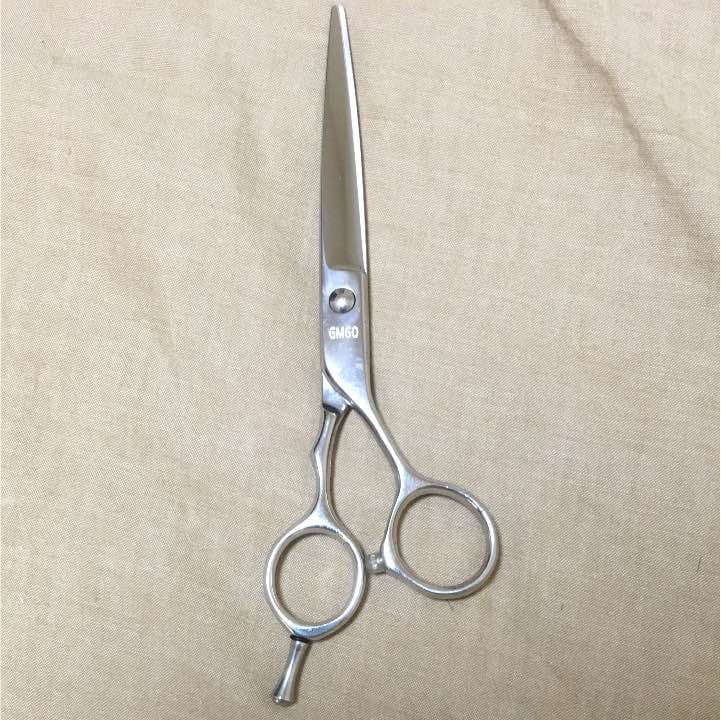 大特価で出します無印シザー 6インチシザー キレイです 美容師 理容師向けです