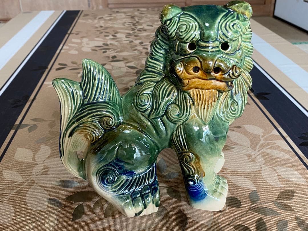 【希少】陶器製 碧青シーサー2体（1体タテ22cmヨコ22cm奥行14cm）
