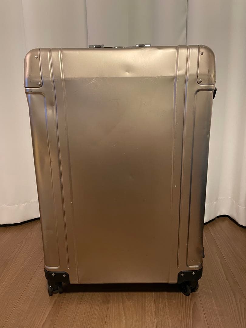 【限定】ZERO HALLIBURTON Geo アルミニウム 83Lブロンズ