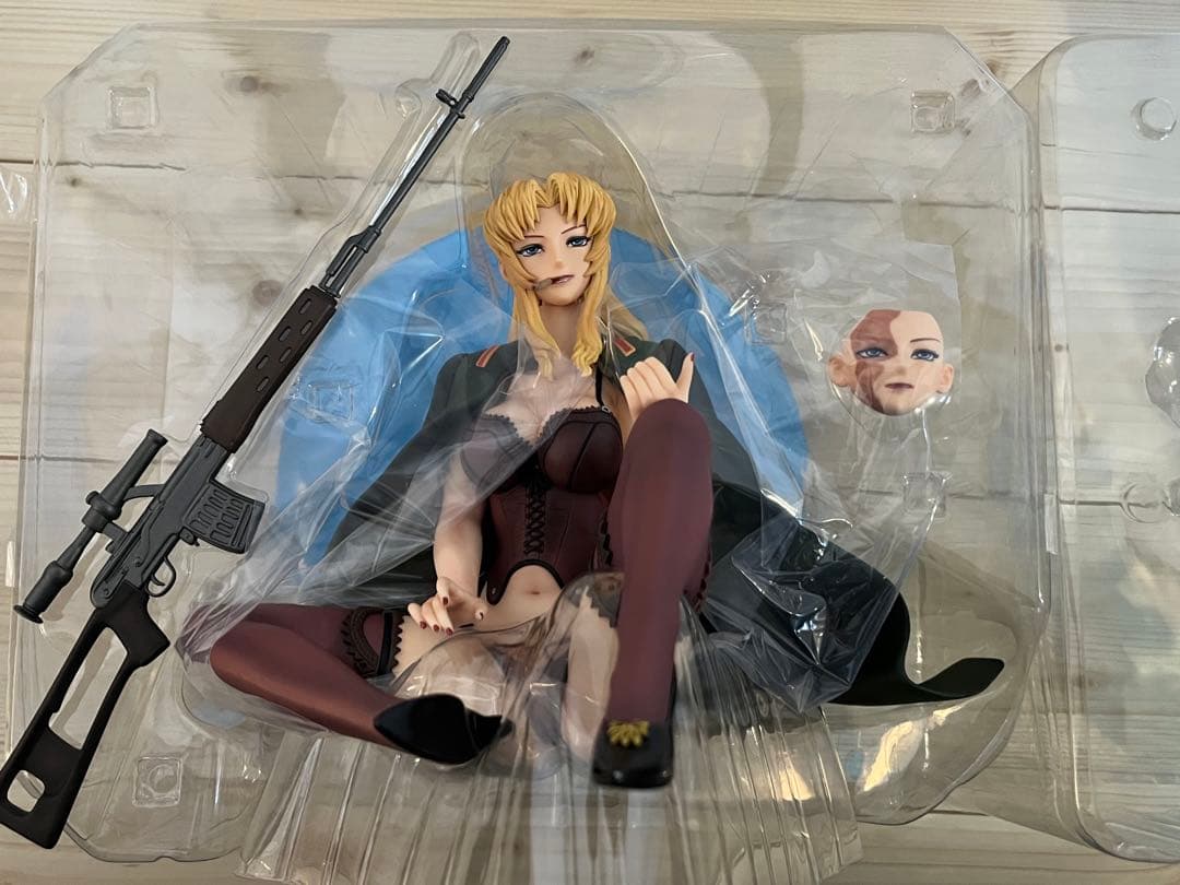 ブラックラグーン バラライカ 1/4 フィギュアA-LABEL