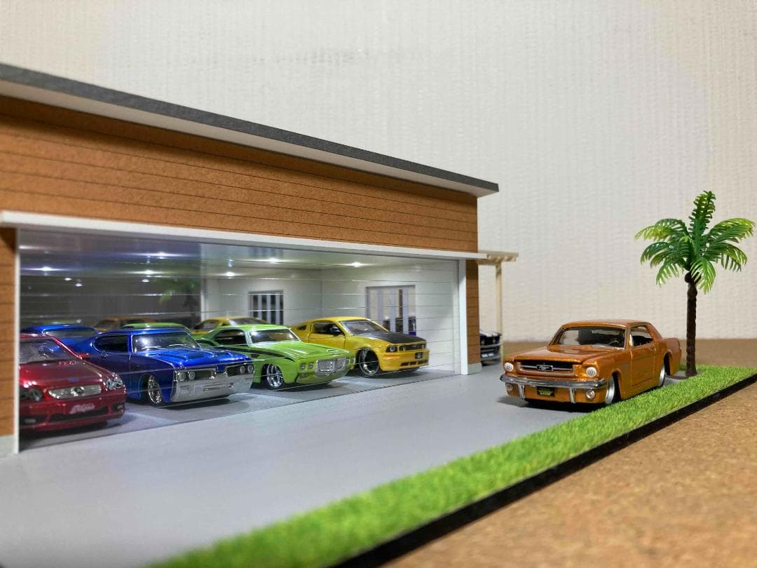 ミニカー専用ジオラマ：1/64 木造パーゴラ付ガレージ（ブラウン）期間限定セール