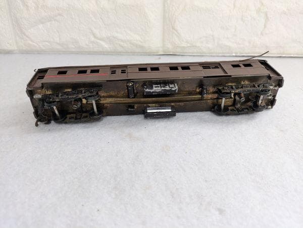 Y【ジャンク品】鉄道模型 スユニ30？ 赤ライン有り 部品取り 欠品あり S