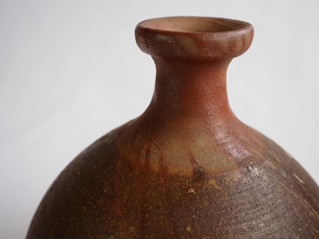 人間国宝【備前焼】伊勢崎淳造『小壺花入』（共箱）