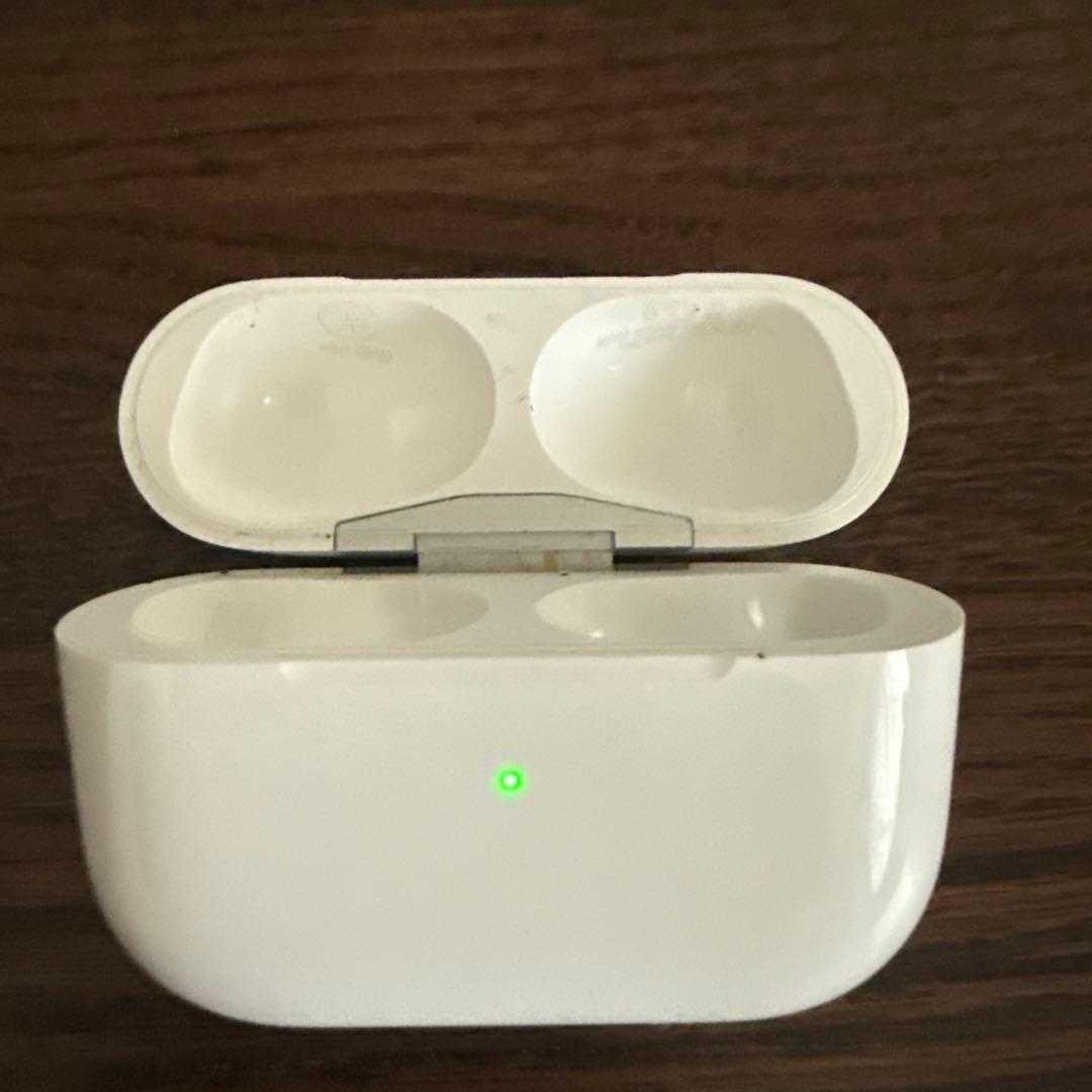 Apple AirPods Pro 2 本体 + 充電ケース・ケーブル付き