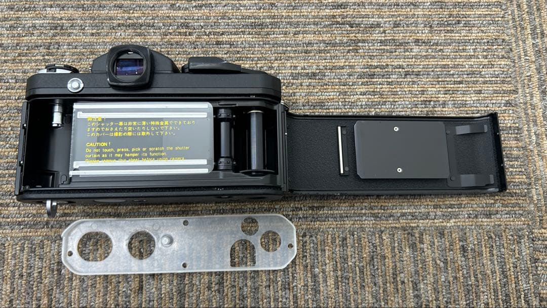 【未使用品】Nikon F2 フィルムカメラ ネーム刻印なし 外箱付 一眼レフ