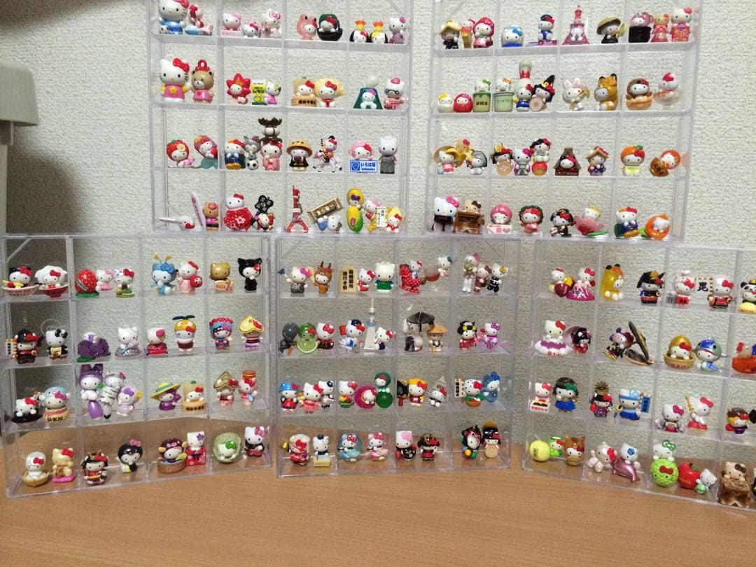 N*e様 ハローキティ ご当地ストラップ　ミニフィギュア　170個　他　サンリオ