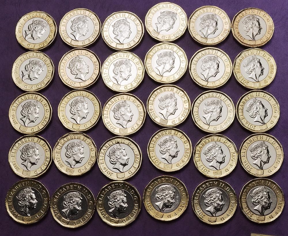a281 イギリス　1ポンド　硬貨　　バイメタル　30枚まとめて　壮観！