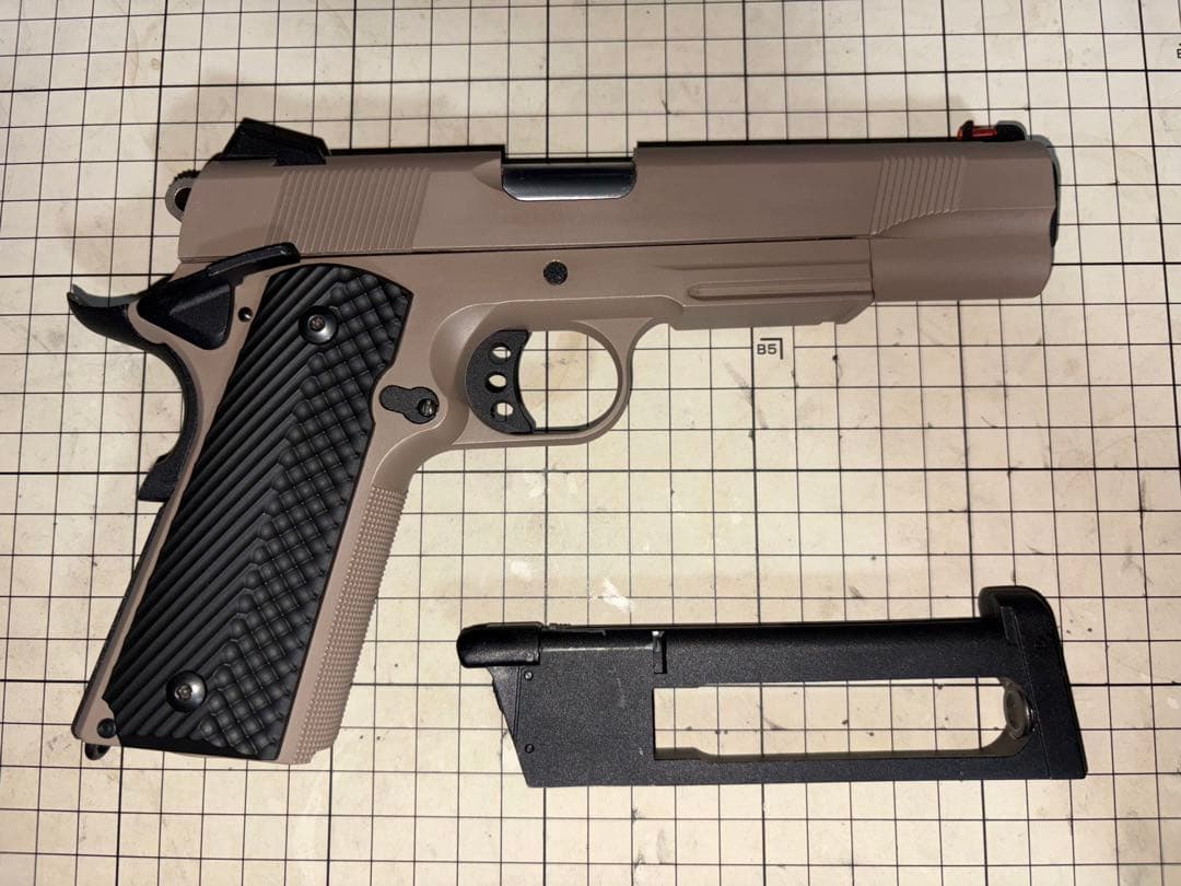 CARBON8 M45DOC CO2ガスガン