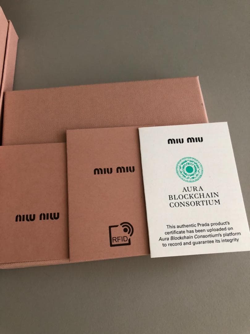 MIUMIU♡マテラッセ折りたたみ財布(グリーン)♡ラスト1点！！！