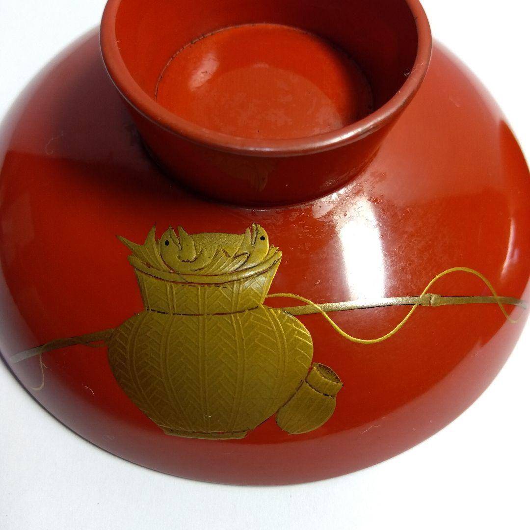 輪島塗　朱塗　時代蒔絵金人物銀富士蒔絵 杯一対　漆芸　共箱　１客の高台にアタリ有