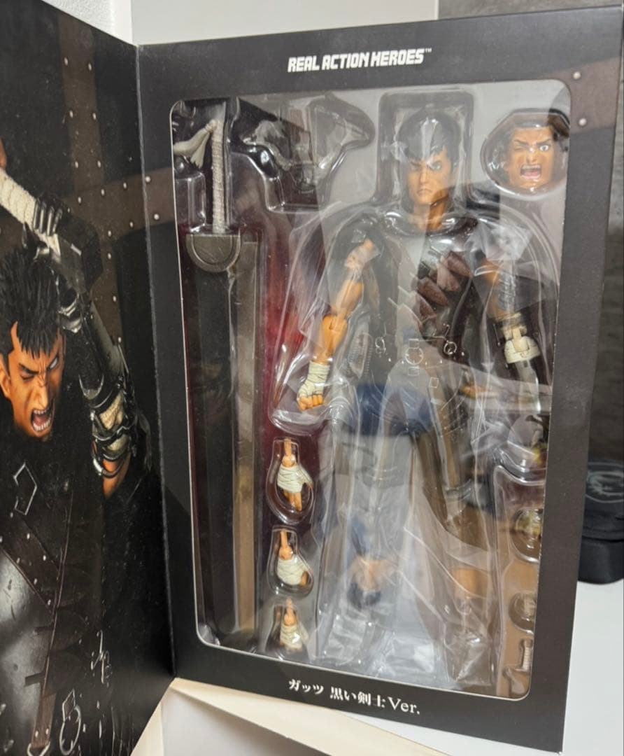 メディコム・トイ　ベルセルク　ガッツ 黒い剣士ver RAH704