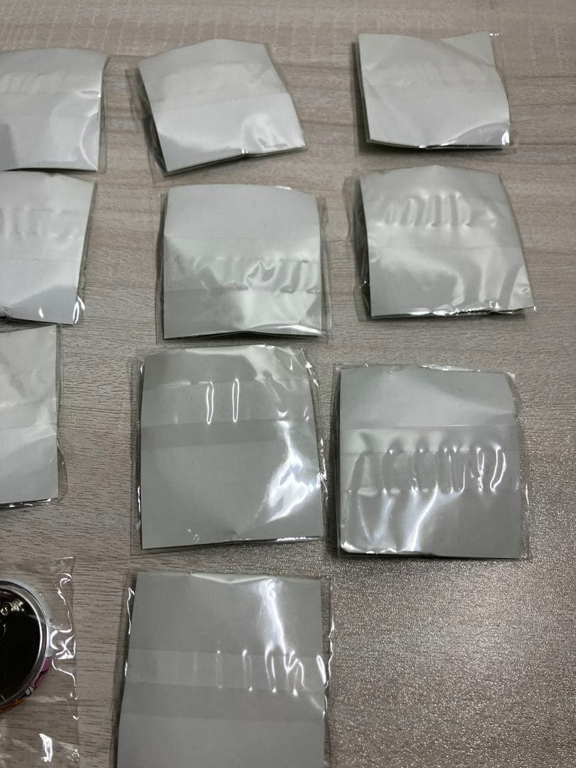 HUNTER×HUNTER ティンバッチ　旧アニメ　初代　クラピカ等　缶バッジ