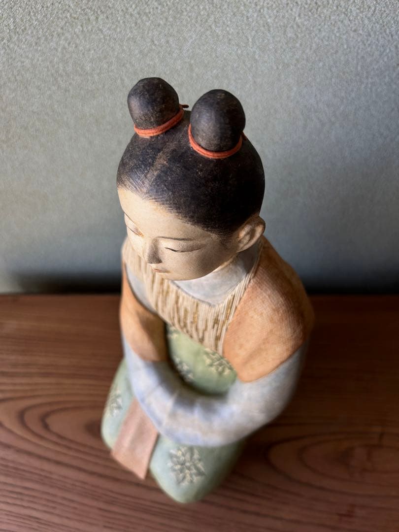 貴重 平中歳子 嬢子坐像 昭和41年 日本工芸会 張子人形 共箱付 紙塑人形