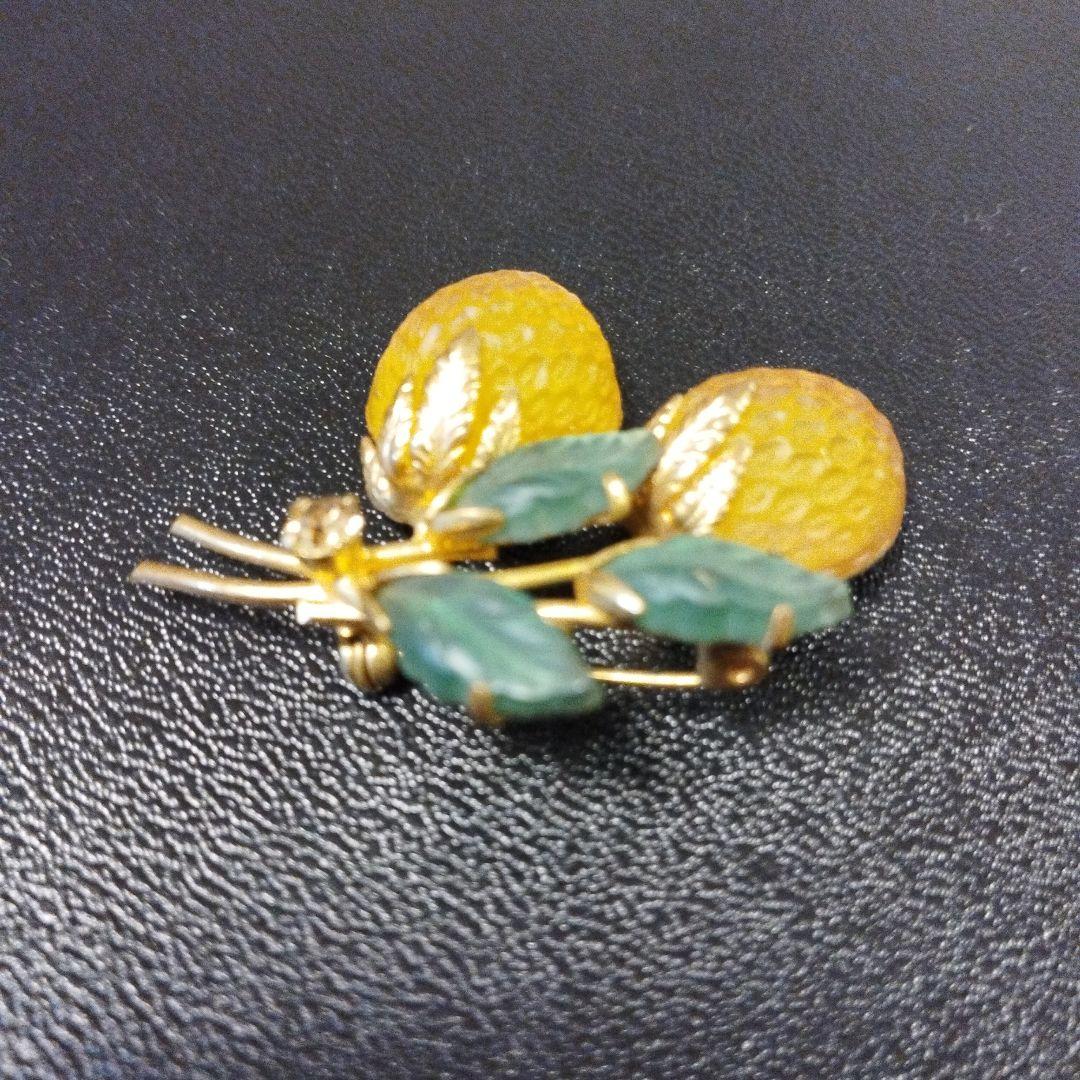 AUSTRIA フルーツ ブローチ ストロベリー②