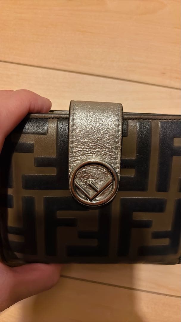 Fendi FFロゴ二つ折り財布 ブラウン/ブラック