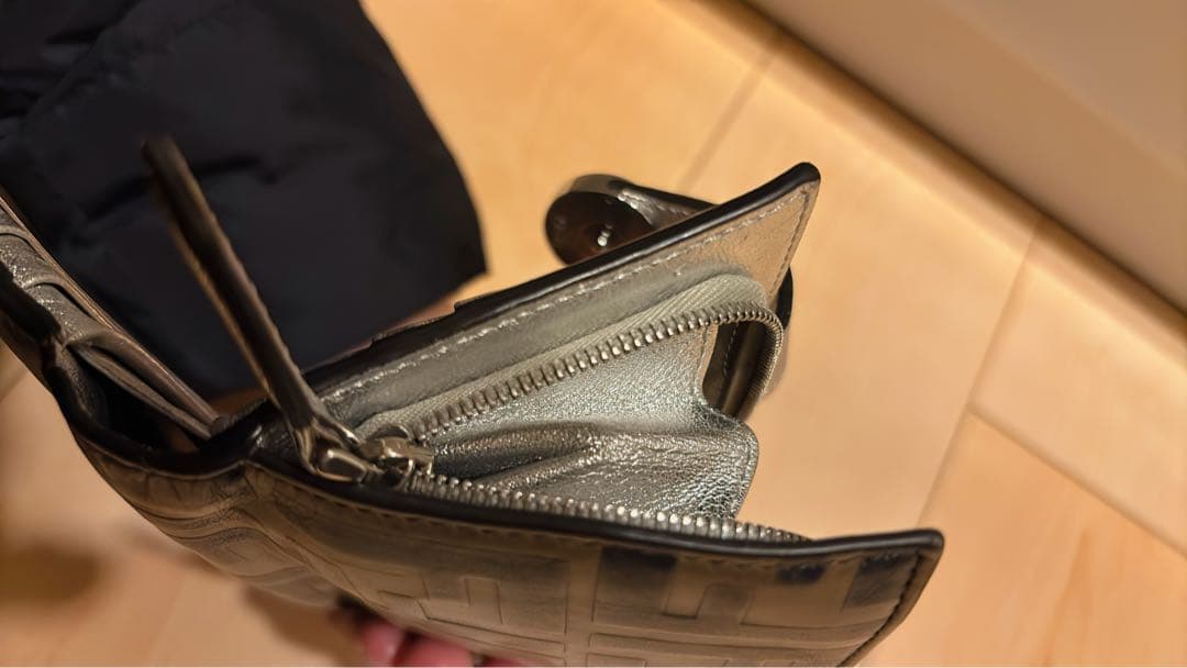 Fendi FFロゴ二つ折り財布 ブラウン/ブラック