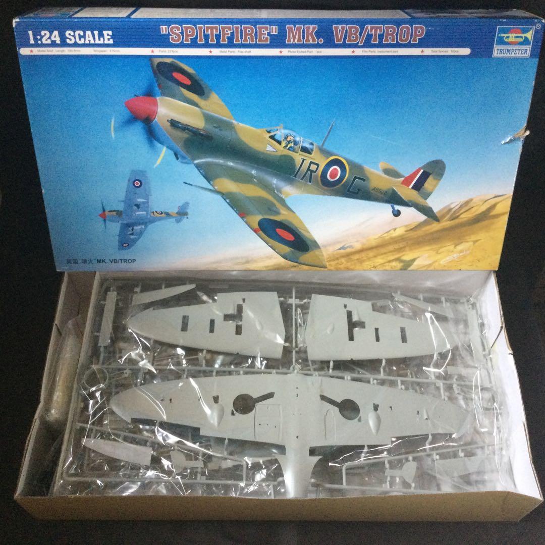 SPITFIRE MK.VB/TROP 1/24 TRUMPETER 未組立