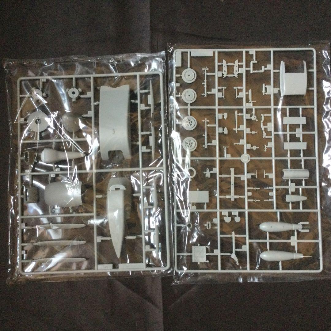 SPITFIRE MK.VB/TROP 1/24 TRUMPETER 未組立