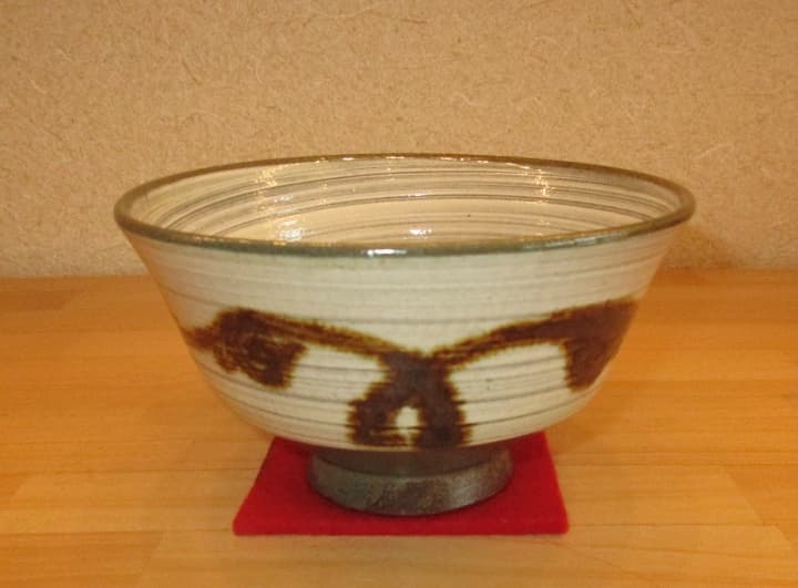 送料込【逢絢亭】茶道具 茶碗 高麗 刷毛目 鉄釉絵 瑞昌 柳昌坤 共箱入