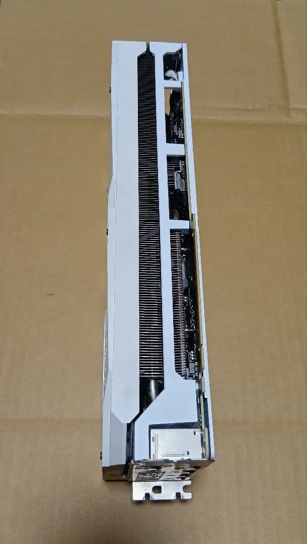 グラフィックボード・グラボ・ビデオカード ROG-STRIX-RTX3090-O24G-WHITE