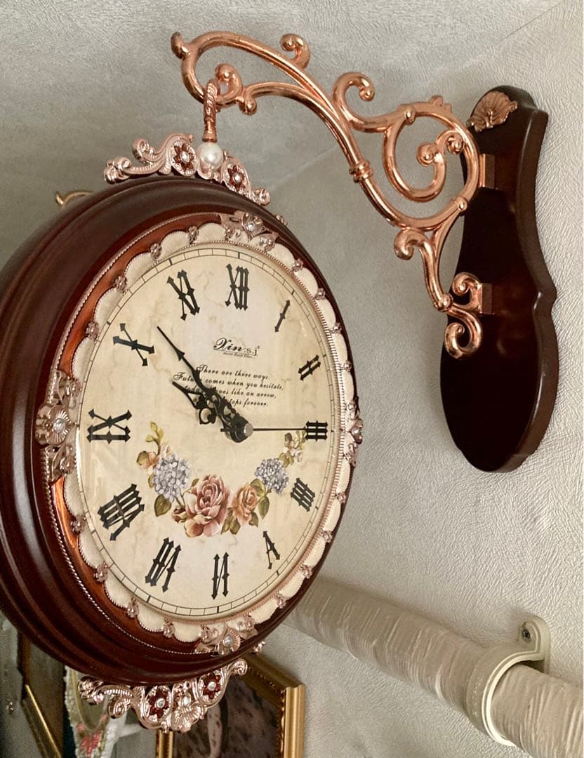 値下げしました！ ロココ調 両面 花柄ローマ数字掛時計 無音　ブラウン
