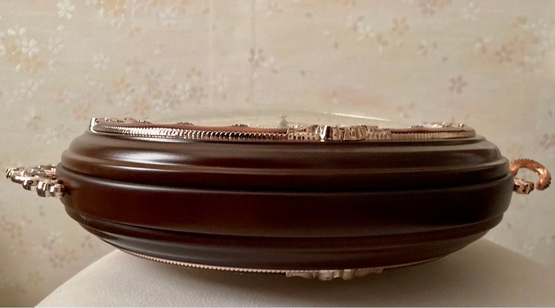 値下げしました！ ロココ調 両面 花柄ローマ数字掛時計 無音　ブラウン