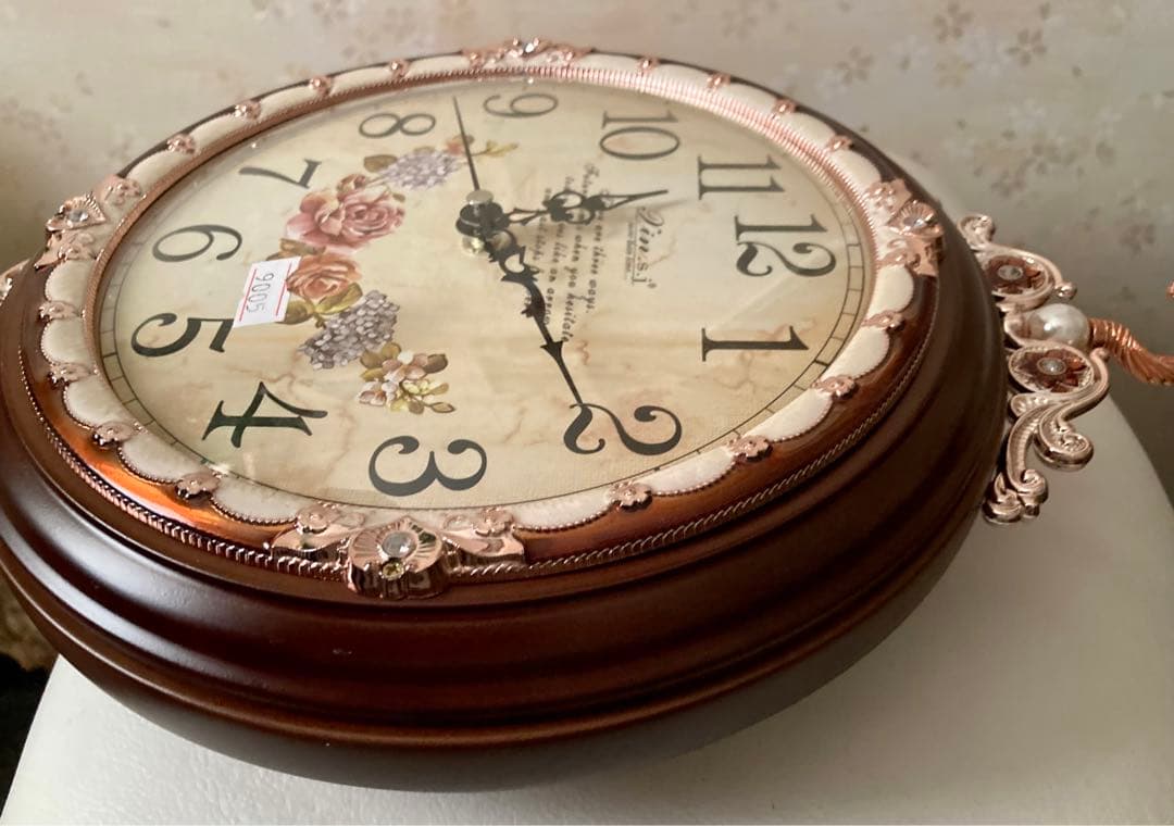 値下げしました！ ロココ調 両面 花柄ローマ数字掛時計 無音　ブラウン