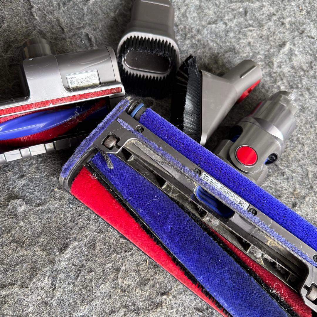 IJ66激安早い者勝ち✨ dysonダイソンコードレスクリーナー純正SV10