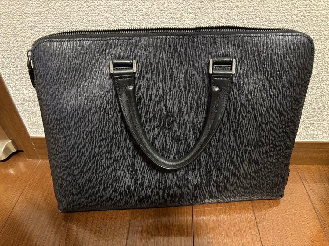 超人気フェラガモ　ビジネスバック