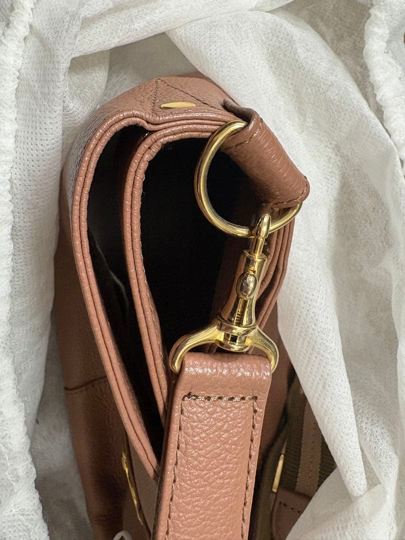 美品アタオ ショルダーバッグ エルビィelvy ピンクベージュ ATAO