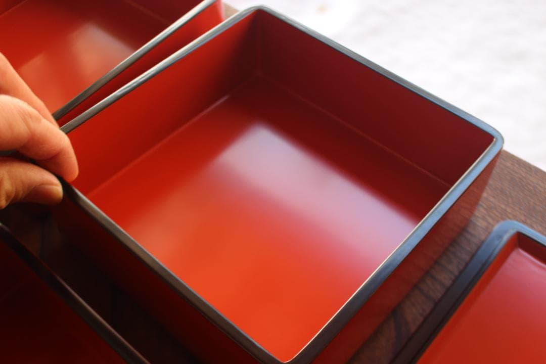 デッドストック！極上朱漆の美しい小ぶり四段重箱（検輪島塗懐石道具お重菓子重