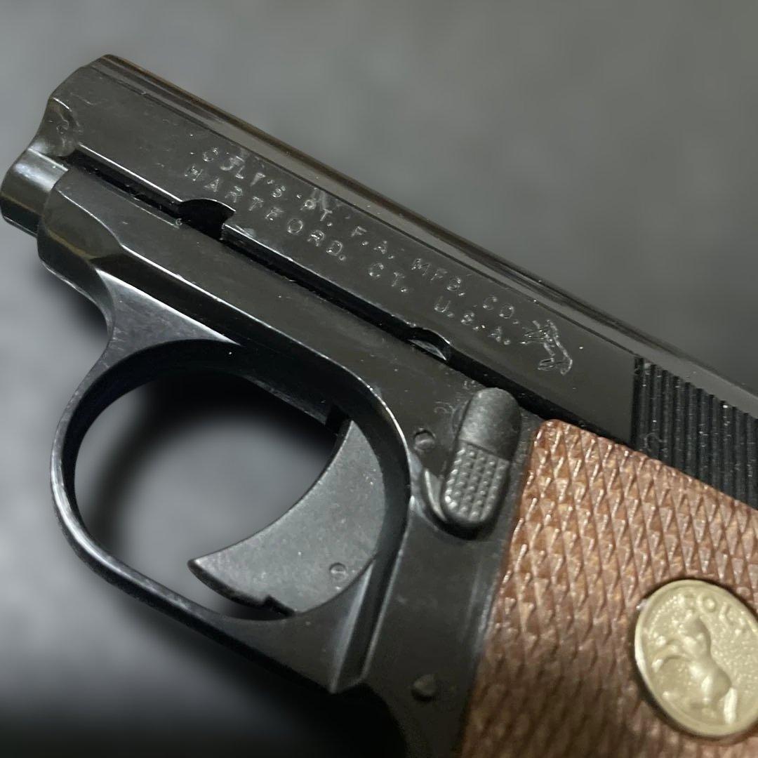 プラスチック製　コルト モデルガン