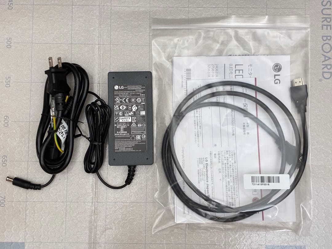 LG WQHD 32インチモニター 32U631A-B 新品同様②