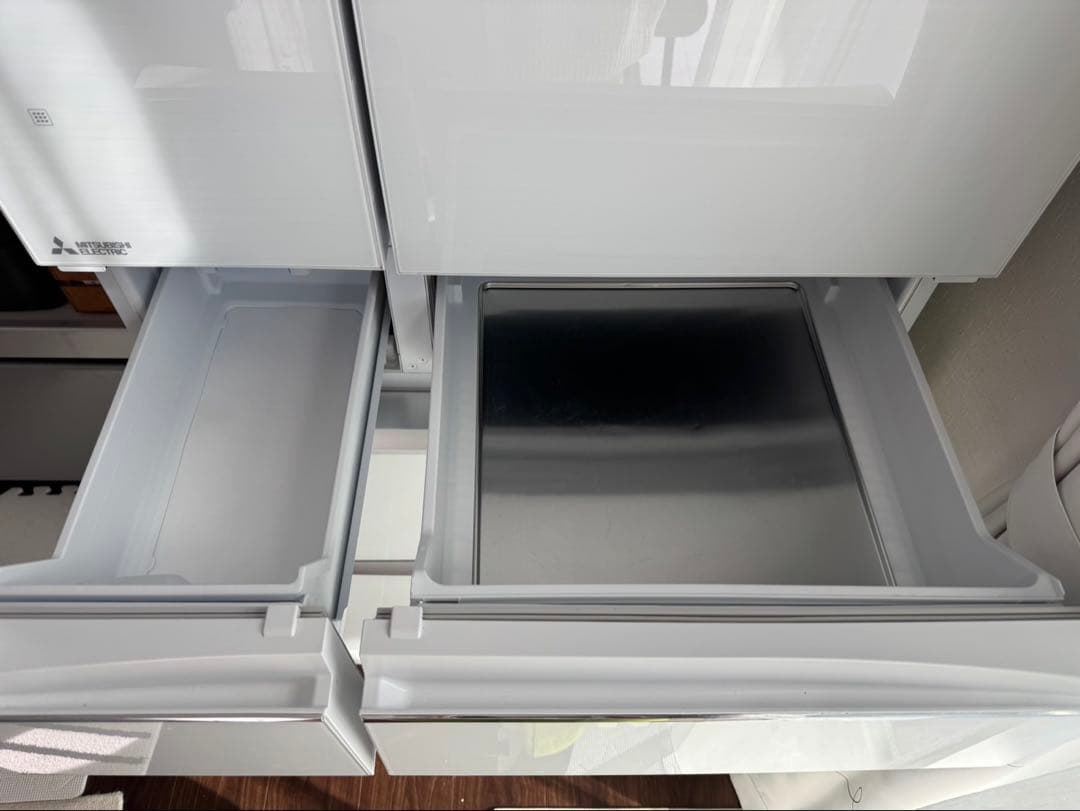 Maoママ専用 MITSUBISHI MR-WX70E-W 冷蔵庫 大型700L