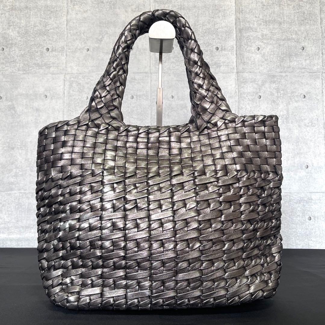 専用品FALORNI イントレチャート メタリックシルバー レザートートバッグ