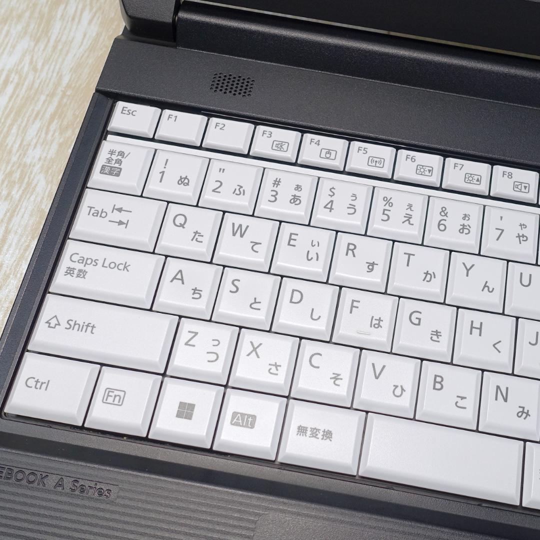 超高速大容量新品ＳＳＤ１ＴＢ搭載✨美品の２０２３年製✨１２世代ｉ５に大容量メモリ