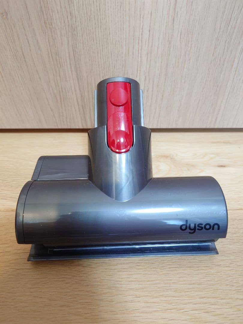 Dyson v8 slim fluffy スティッククリーナー コードレス掃除機