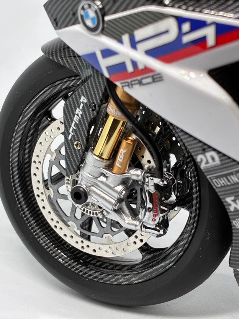 モンモデル　1/9 BMW HP4 RACE