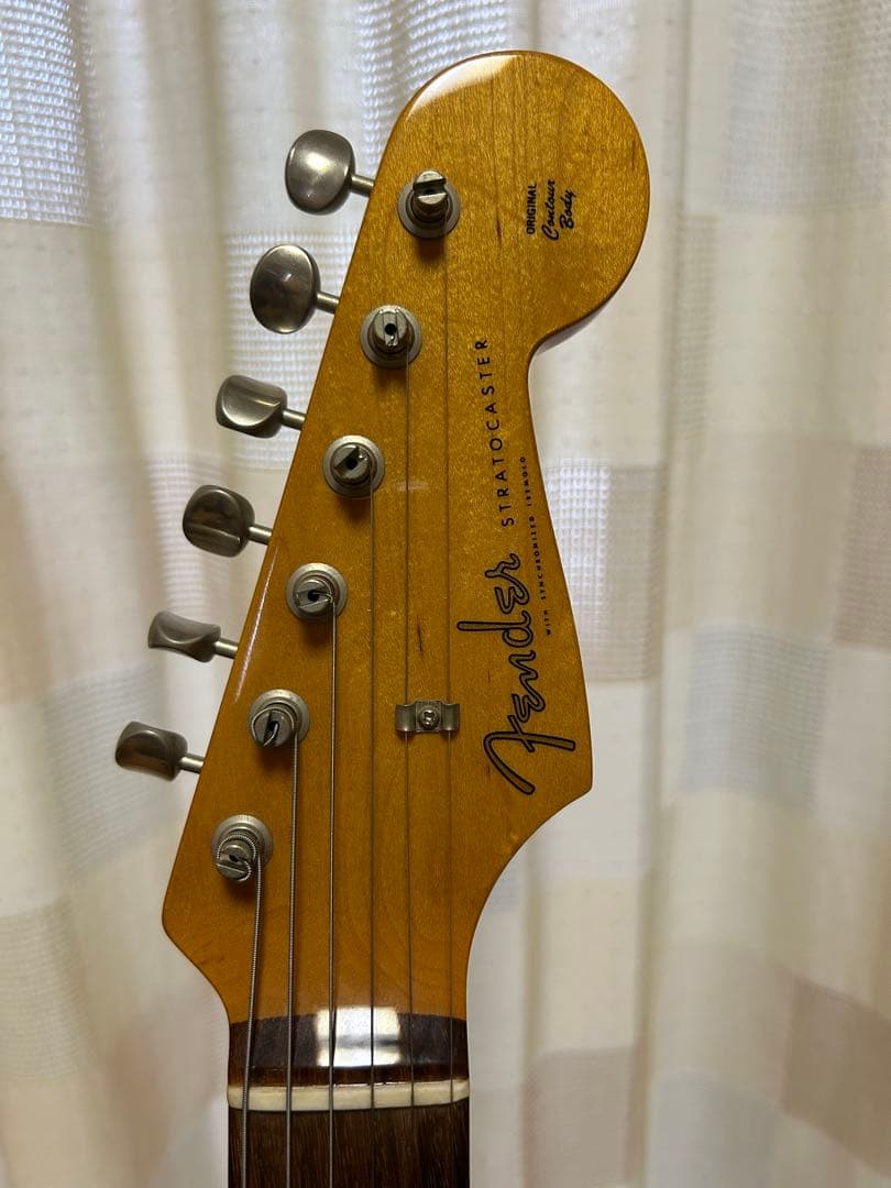 Fender Japanストラトキャスター　黒