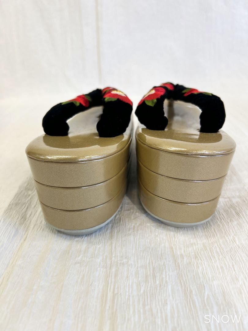 11 振袖用 草履バッグセット Sサイズ　成人式 卒業式　ベロア　黒　椿柄