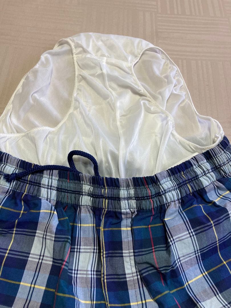 未使用品 GUCCI ネイビー系チェック 水着 ショートパンツ