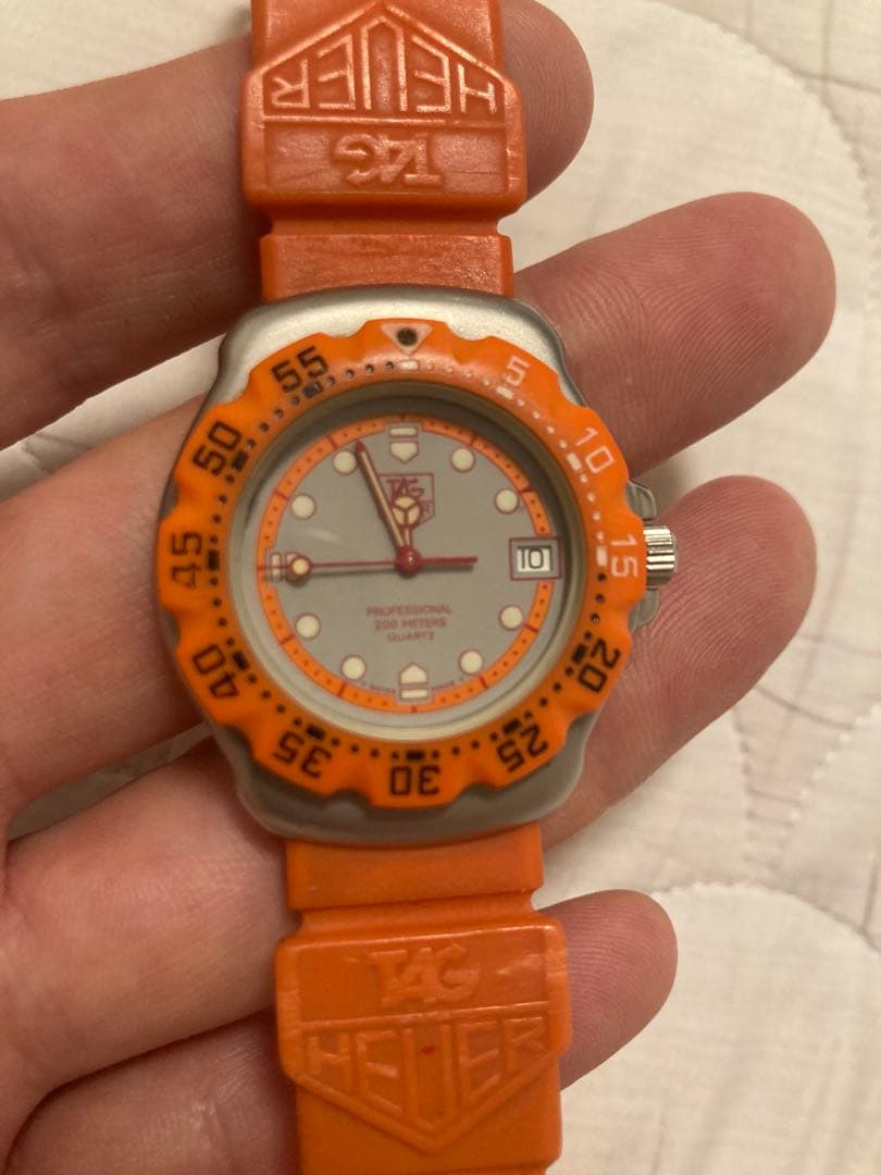 タグホイヤー懐かしいダイバーズウォッチ TAG Heuer オレンジラバーベルト
